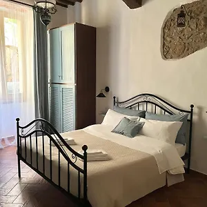 Apartment Il Girasole Storico, Pitigliano
